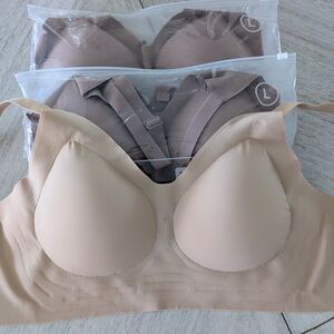 3 NEW Seamless Bras 1 Nude & 2 Cocoa Wireless Bras